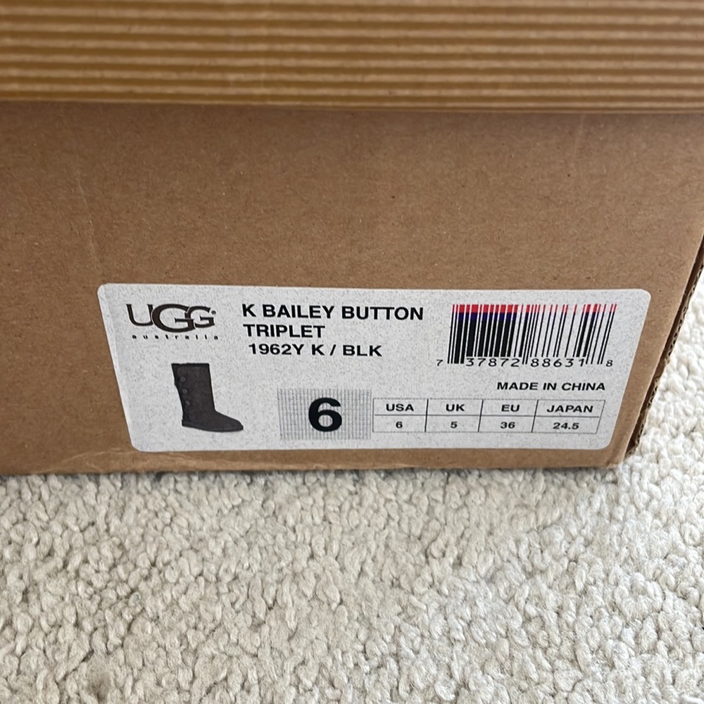 Ugg Bailey - image 5